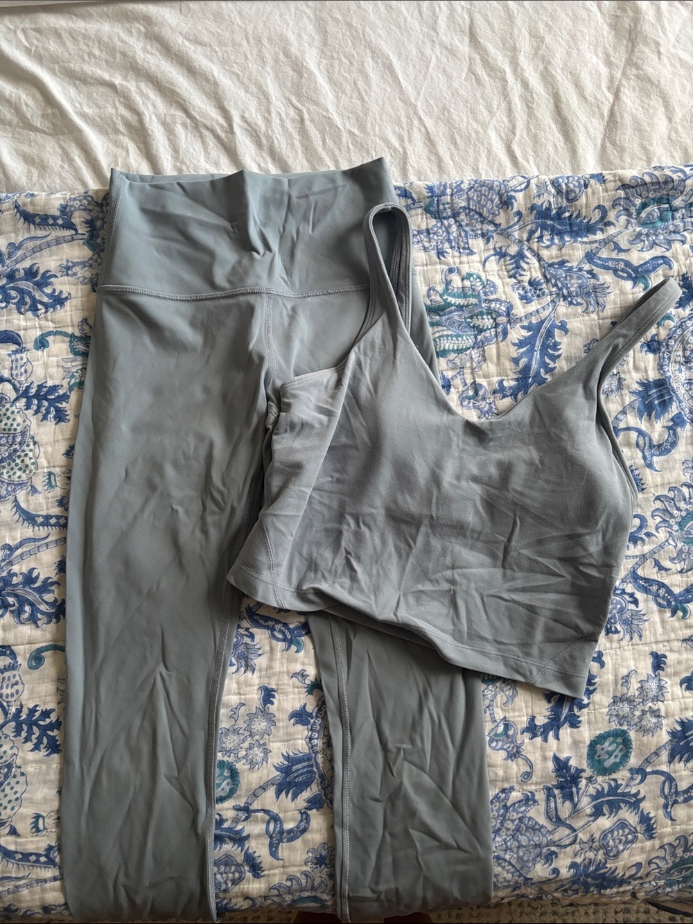 Lululemon work out set